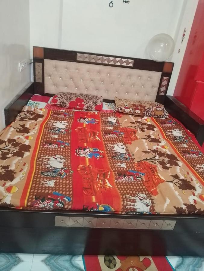 Aparna Niwas Home Stay Family Friendly Варанаси Экстерьер фото