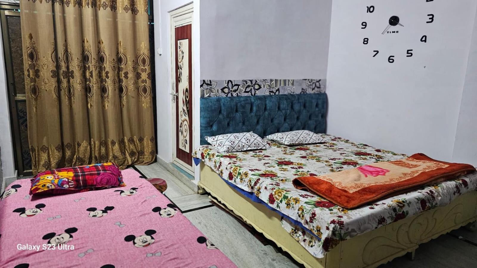 Aparna Niwas Home Stay Family Friendly Варанаси Экстерьер фото